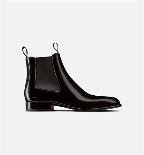 dior chelsea boots.